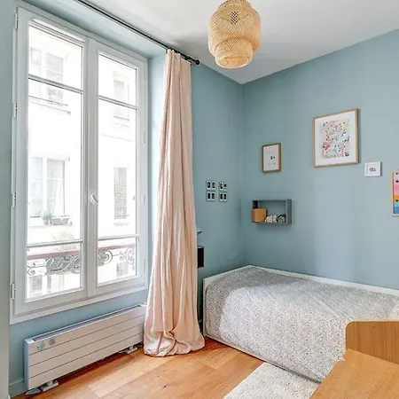 Apartment Beautiful In Le Marais Paris
